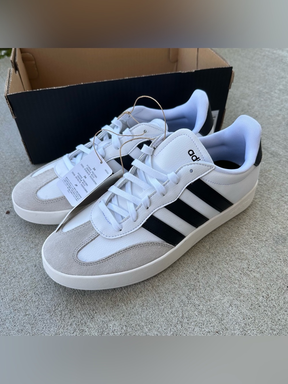 adidas Women’s White and Black Classic Court Sneakers Barreda